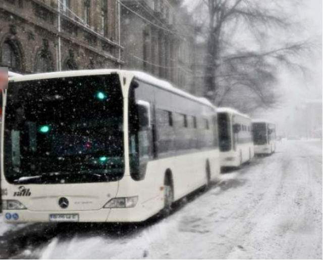 O nouă linie specială RATB, în perioada sărbătorilor de iarnă. Care e ...