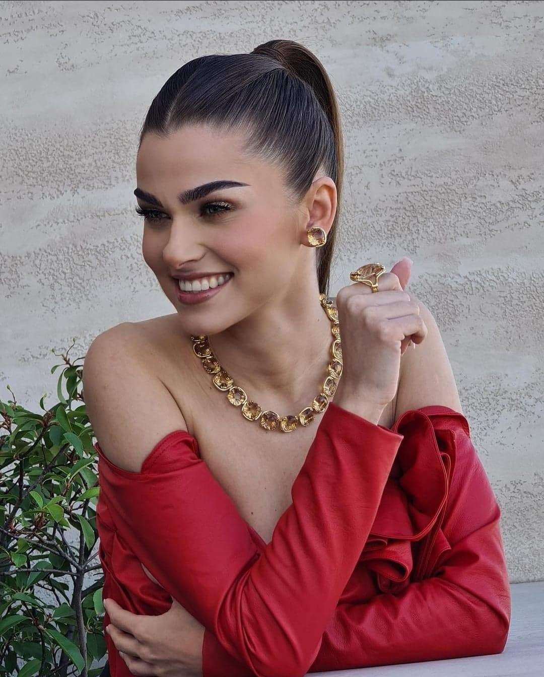 Theo Rose, atacată de șopârle și insecte în vacanța exotică. Prin ce ...